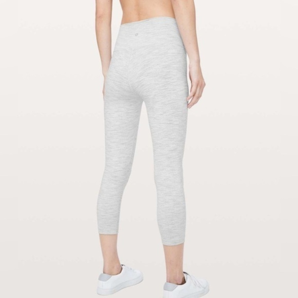 Lululemon Wunder Under Crop (High-Rise) 21"
Wee Are From Space Nimbus Battleship